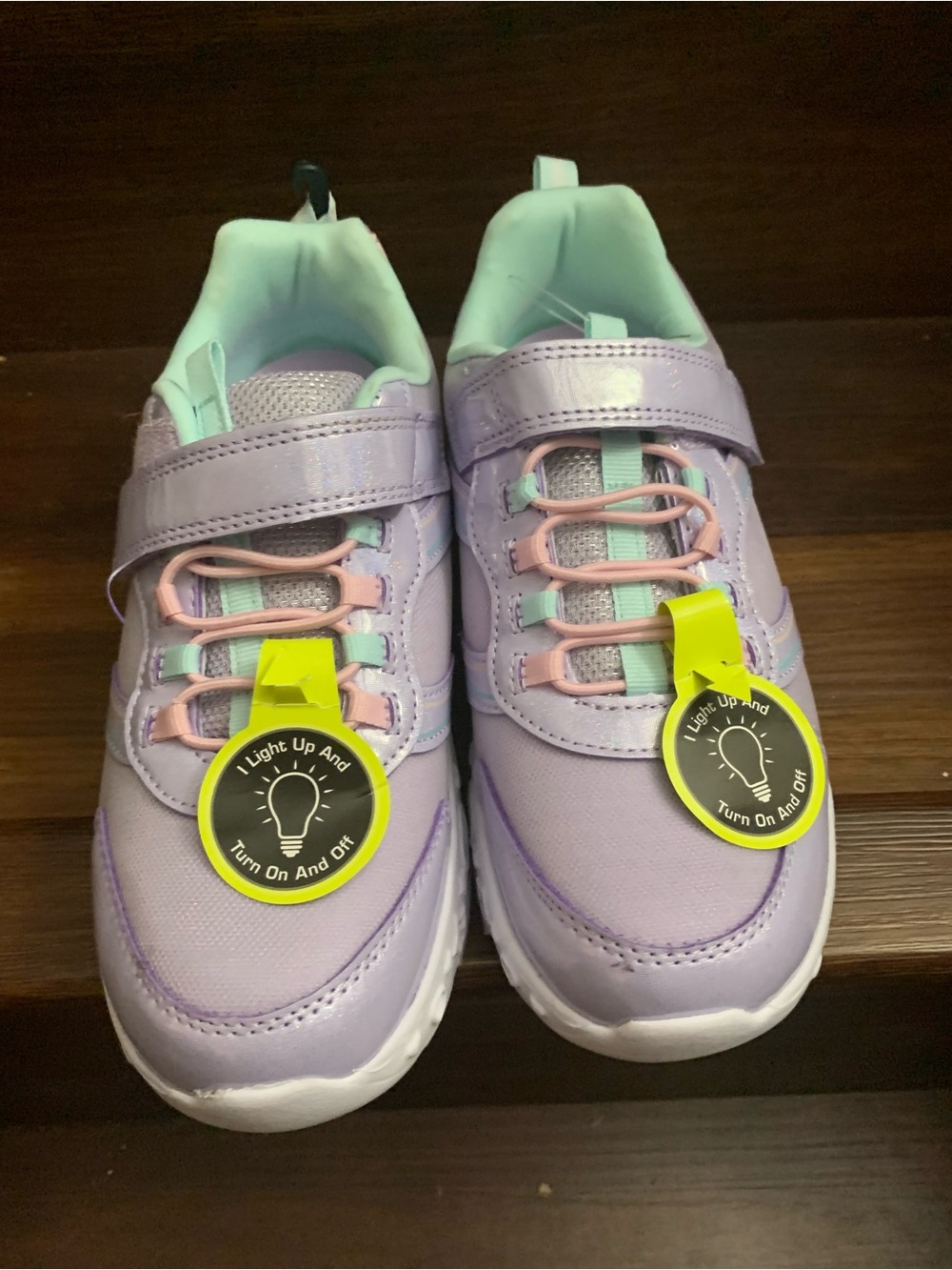 New Athletic Works Kids Light-Up Sneakers in Lavender Size 4